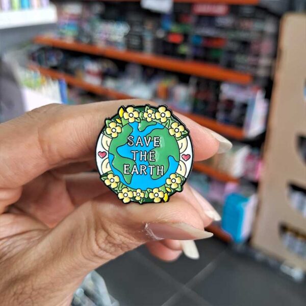 Enamel Brooch Pins Save The Earth (DSG-65)